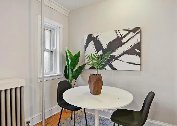 1br Calm & Cozy In Lincoln Square - Eastwood 2s