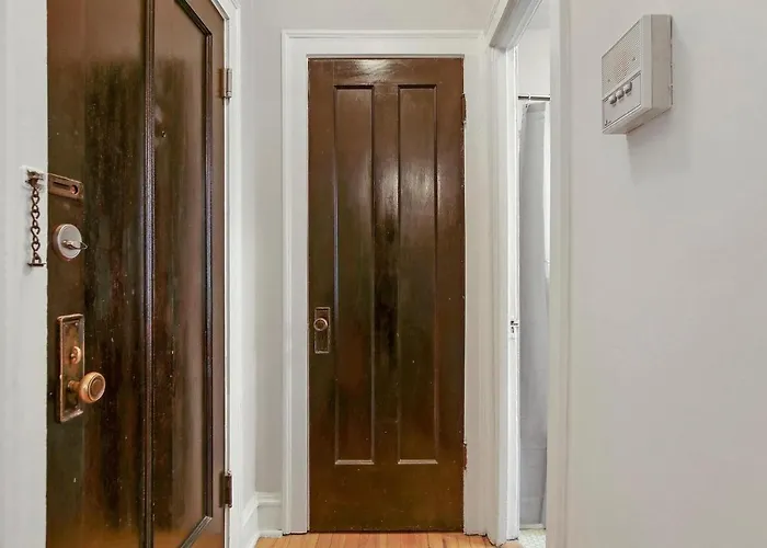 1br Calm & Cozy In Lincoln Square - Eastwood 2s Apartment